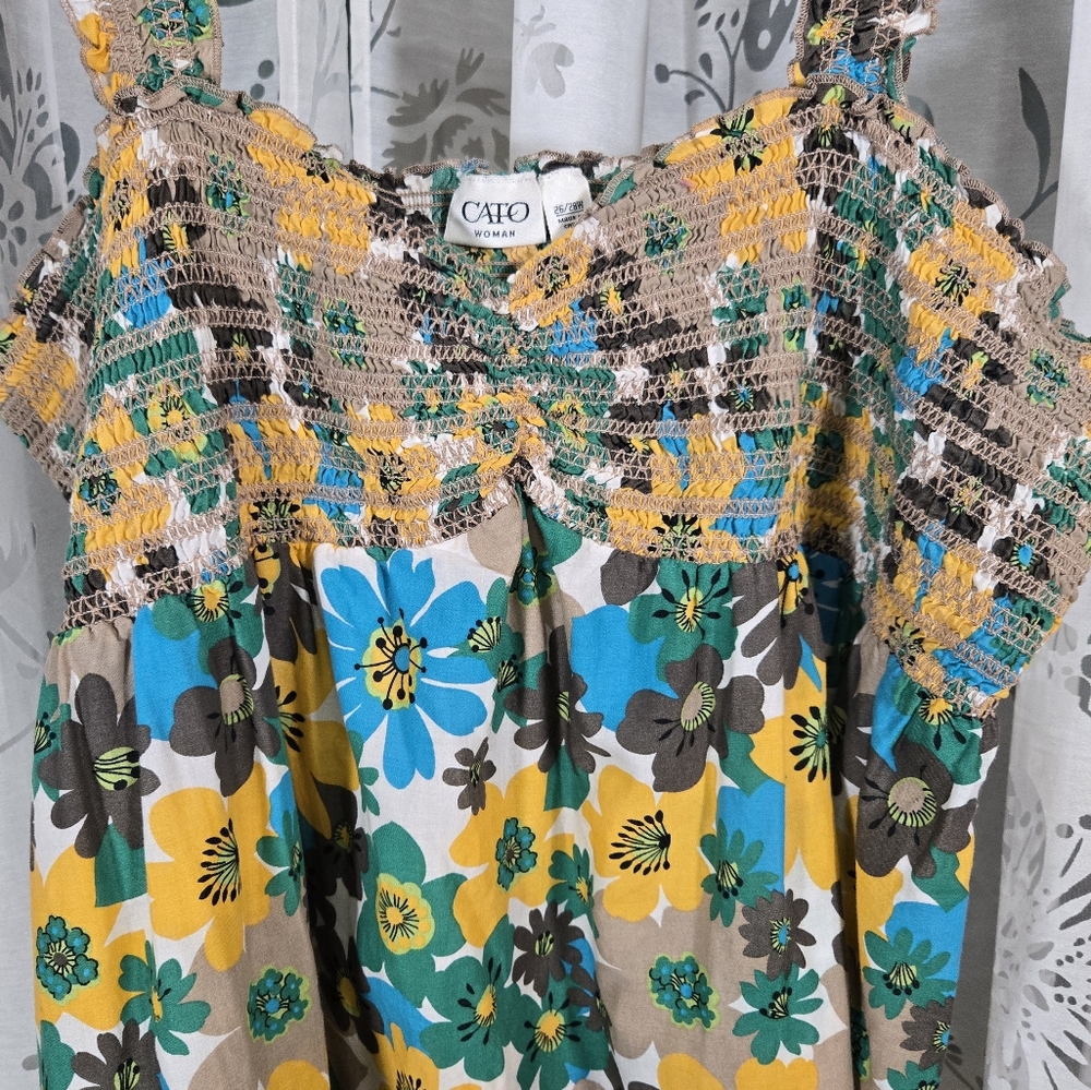 Cato Woman Plus Size 26/28W‎ Smocked Floral Sleeveless Top Boho Blouse